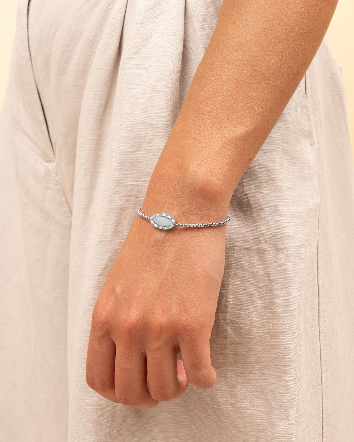 Sternzeichen Gravurarmband Gravurplatte Oval Zirkonia