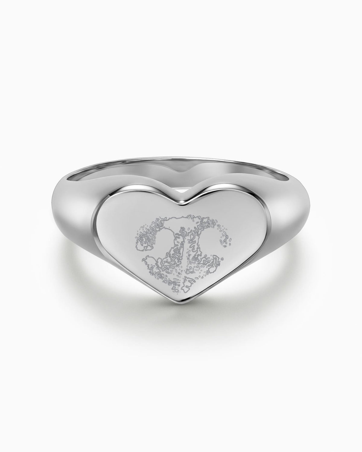Zilveren ring met neusafdruk en hartvormige gravure