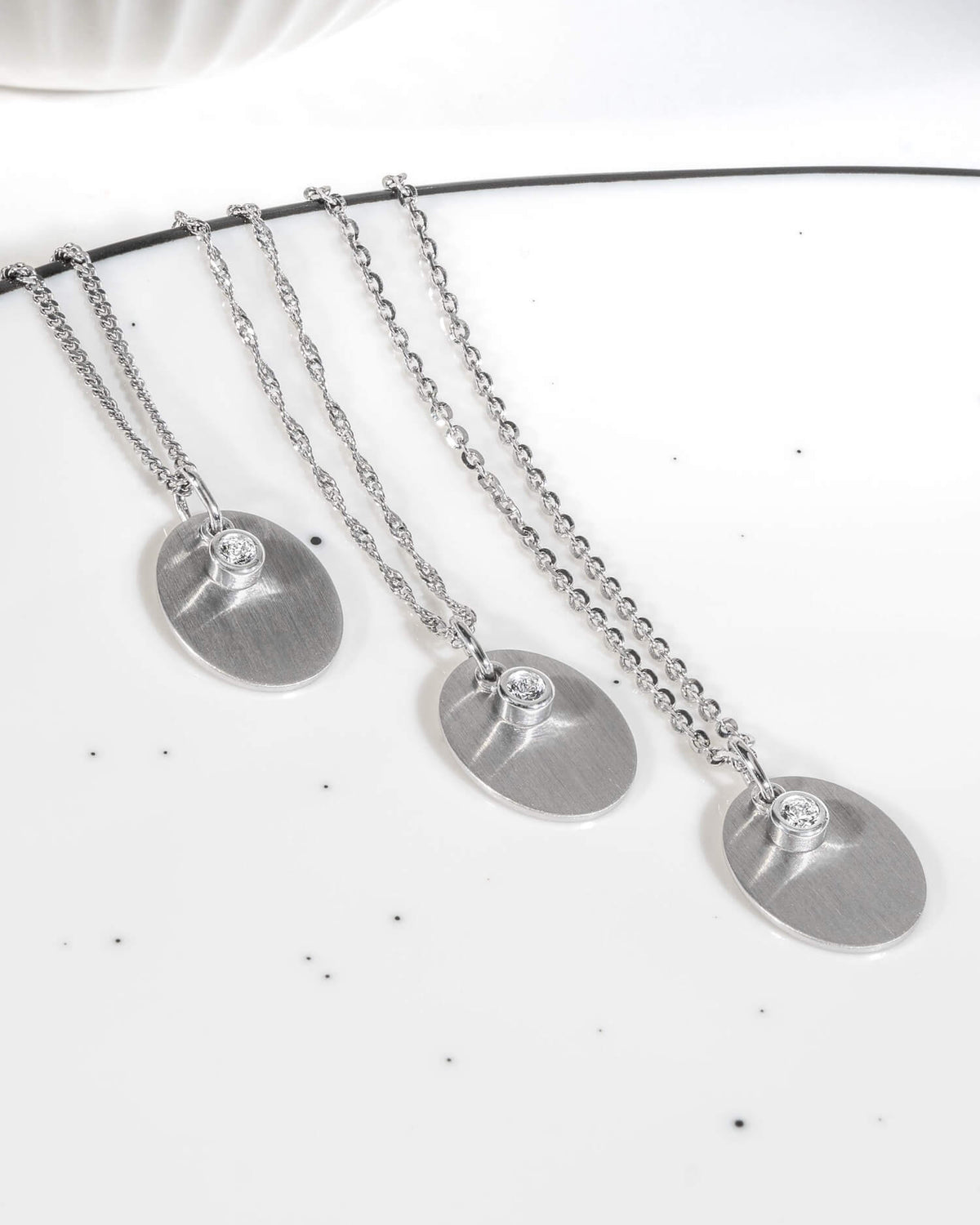 Gravurplatten Halskette Anhänger Oval Zirkonia
