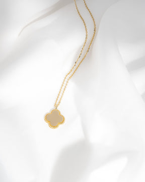 Pfotenabdruck Kleeblatt Halskette Gravurplatte - grivurschmuck.com
