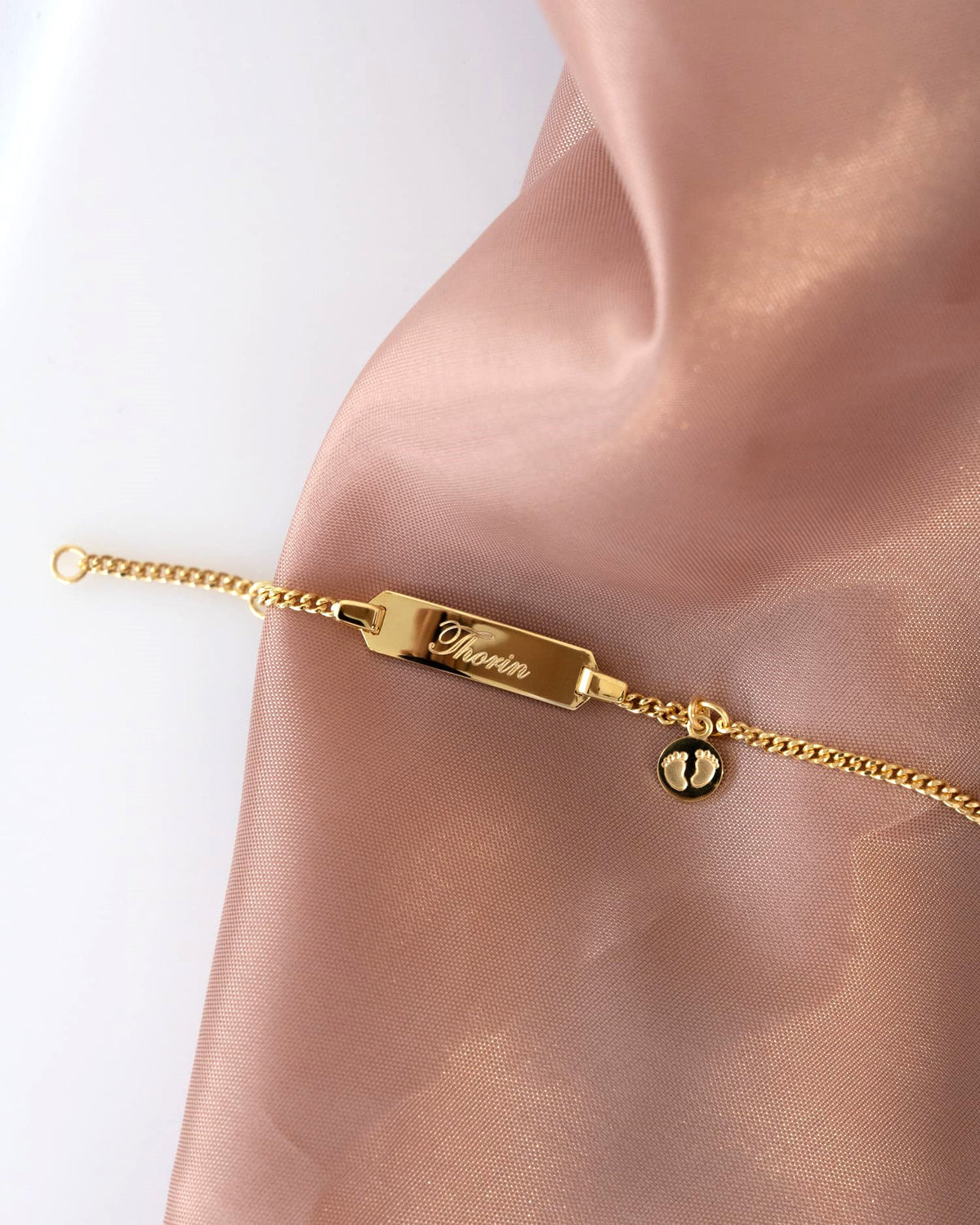 Gravurarmband Gravurplatte Babyfüße