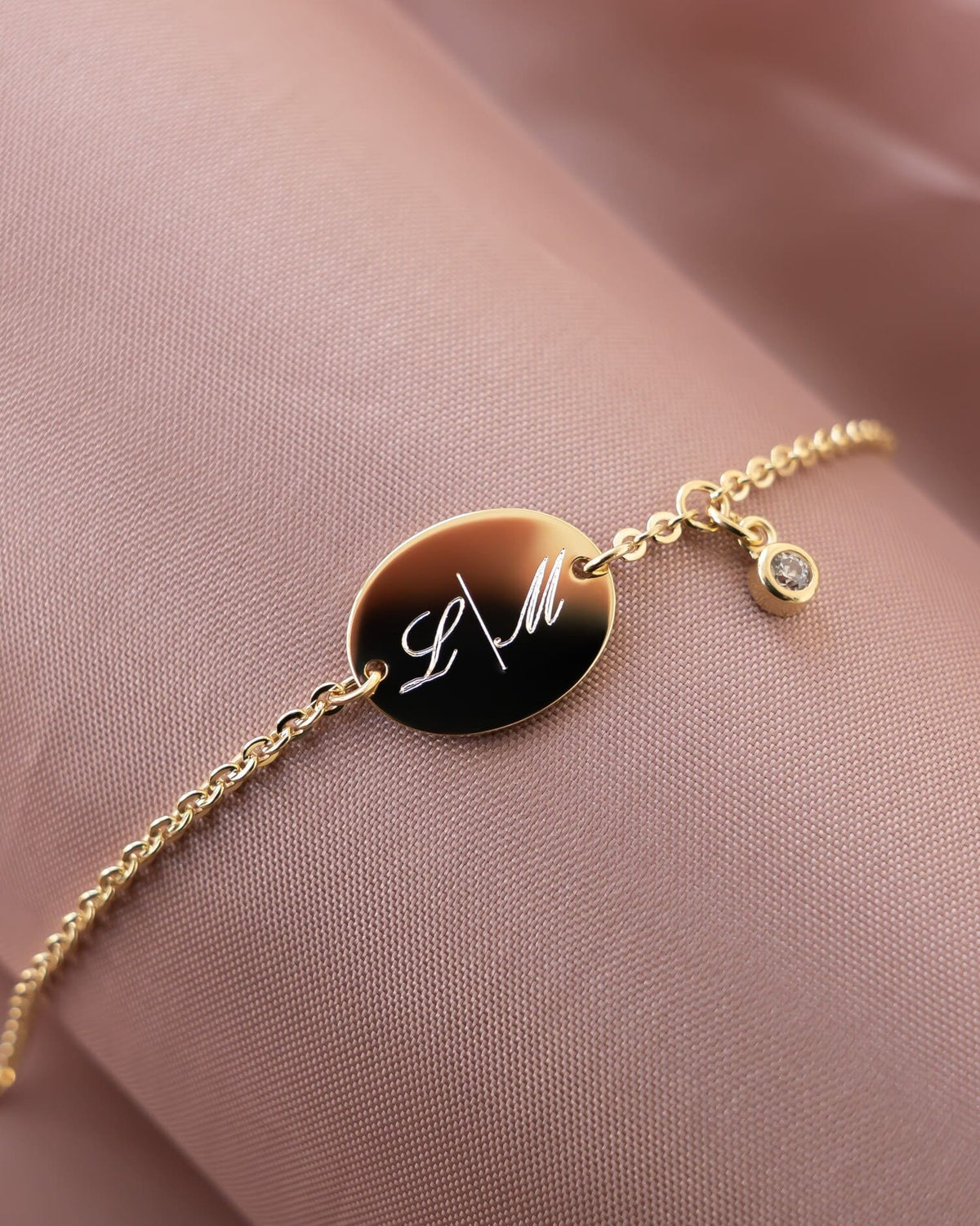 Initialen Gravurarmband Gravurplatte Oval Zirkonia
