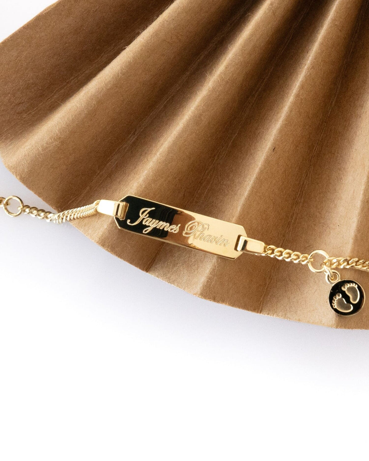 Gravurarmband Gravurplatte Babyfüße