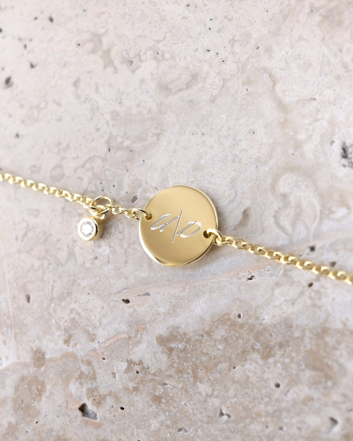 Initialen Gravurarmband Gravurplatte Rund Zirkonia