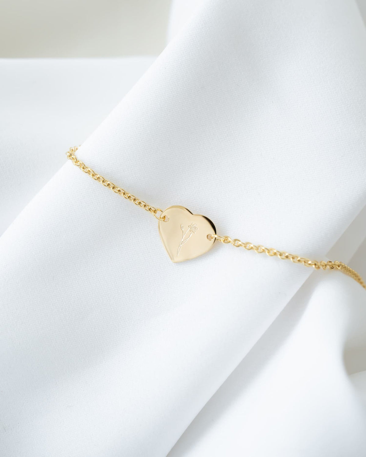 Birth flower engraving bracelet engraving plate heart
